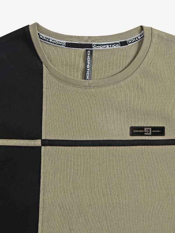 Chopstick khaki color block t-shirt