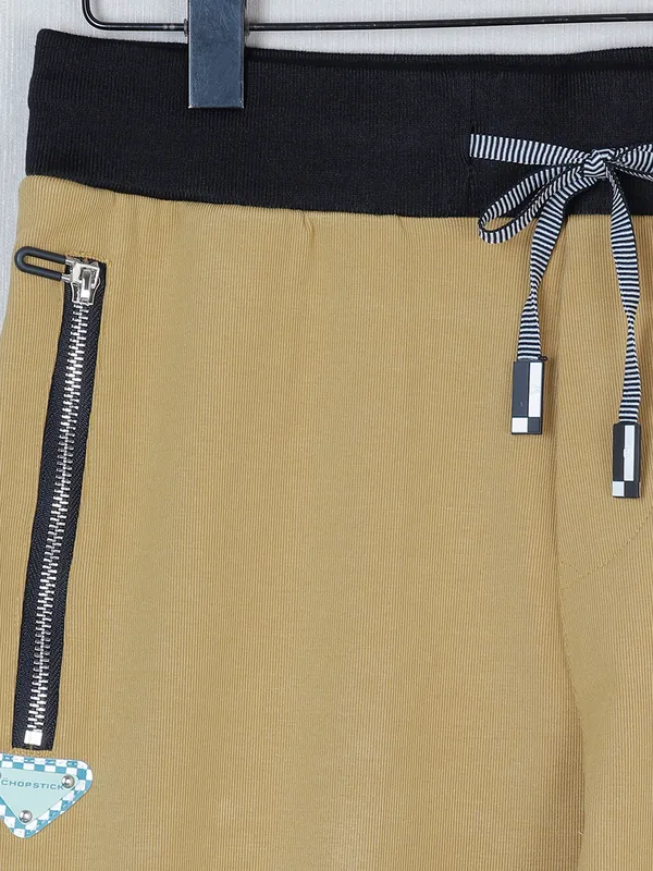 Chopstick khaki color comfortable track pant
