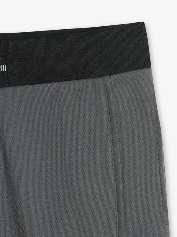 CHOPSTICK solid grey cotton shorts