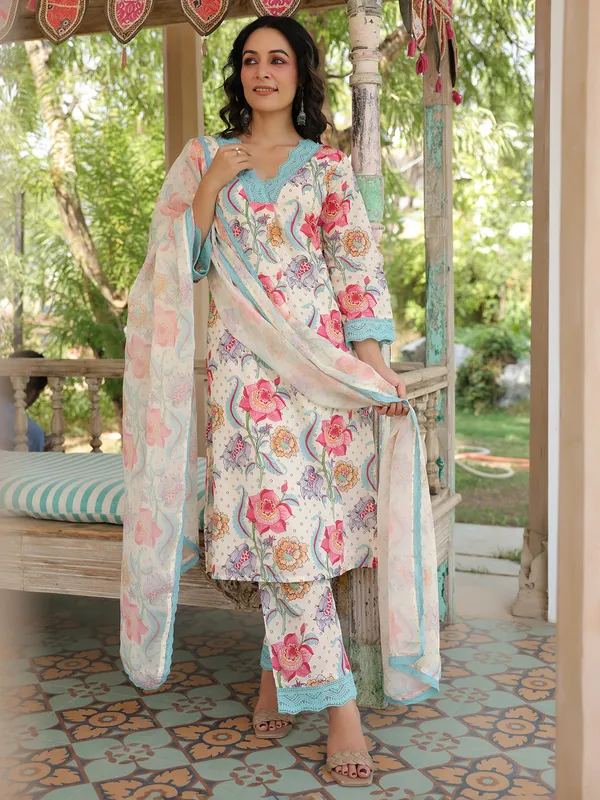 Classic cream cotton kurti set with dupatta