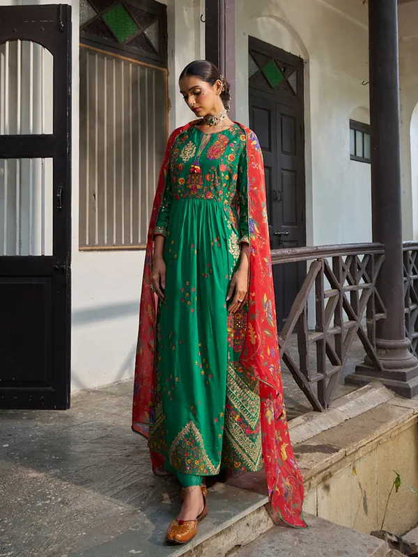 Classic green silk palazzo suit
