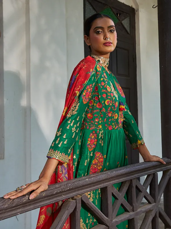 Classic green silk palazzo suit