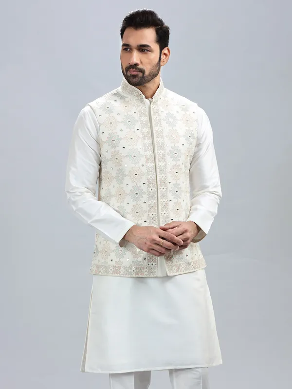 Classic off wite waistcoat set for men