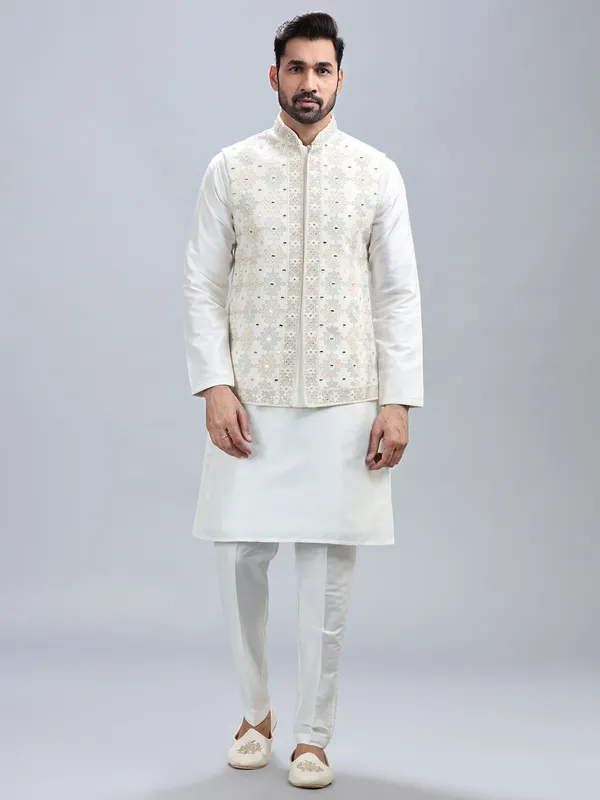 Classic off wite waistcoat set for men