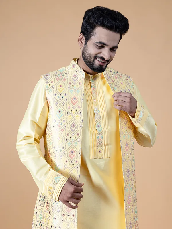 Classic silk yellow waistcoat set