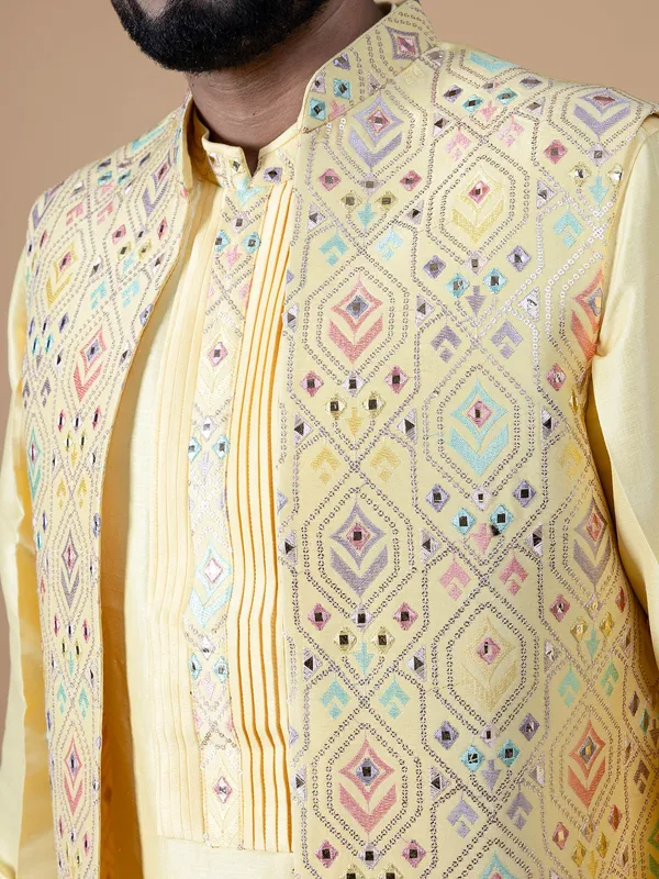 Classic silk yellow waistcoat set