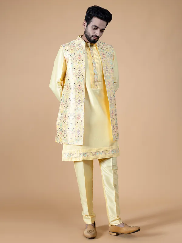 Classic silk yellow waistcoat set