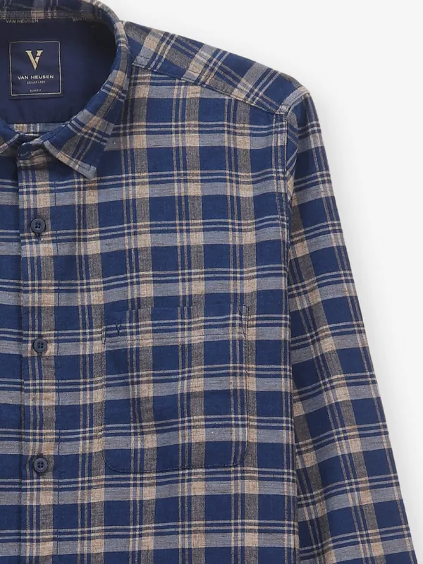 Cool navy casual shirt with checks from VAN HUESEN