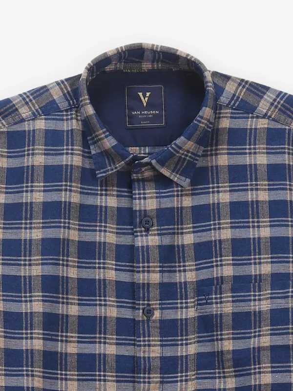 Cool navy casual shirt with checks from VAN HUESEN