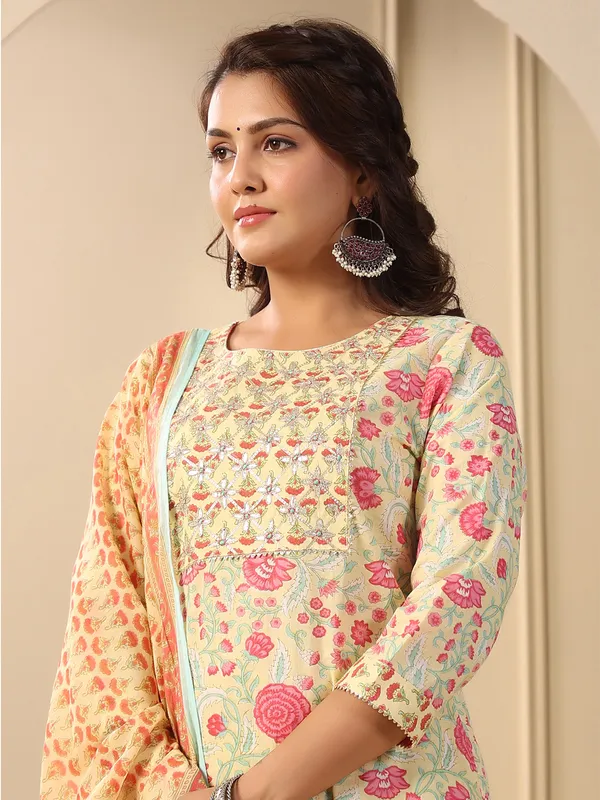 Cotton floral printed light yellow kurti set