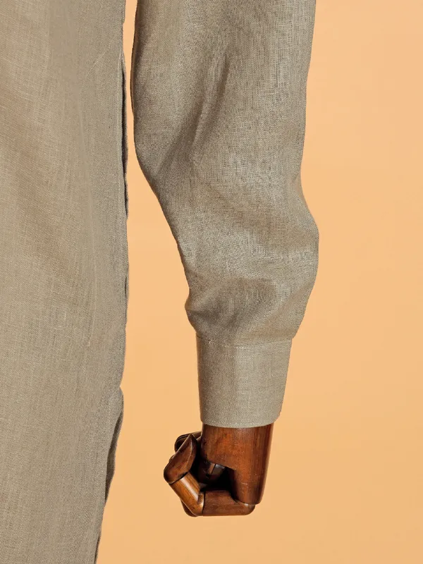 Cotton kurta in plain dusky khakhi