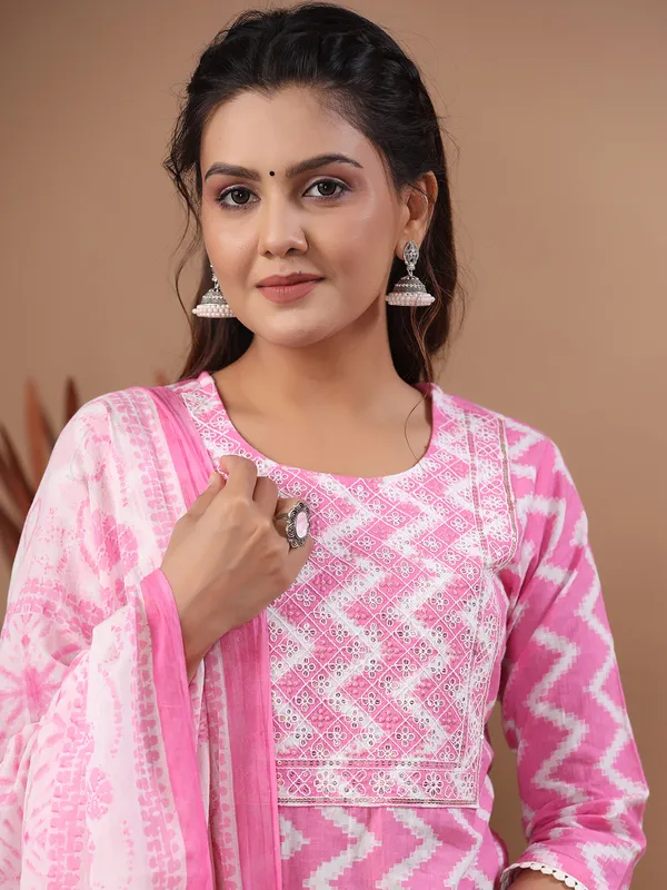 Cotton printed pink kurti set for casual