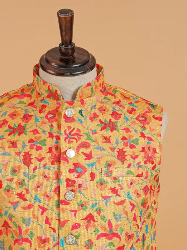 Cotton silk waistcoat in mustard yellow