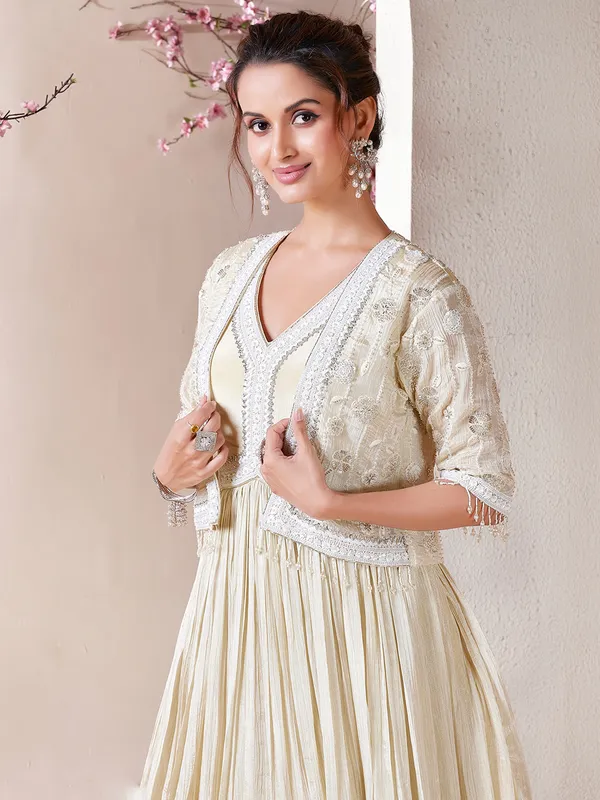 Cream anarkali salwar suit in laycra