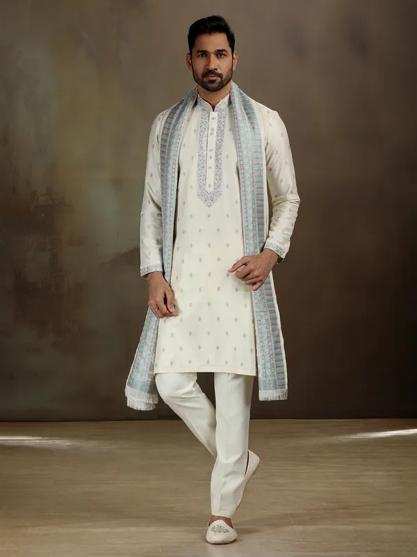 Cream banarasi silk kurta set with grace