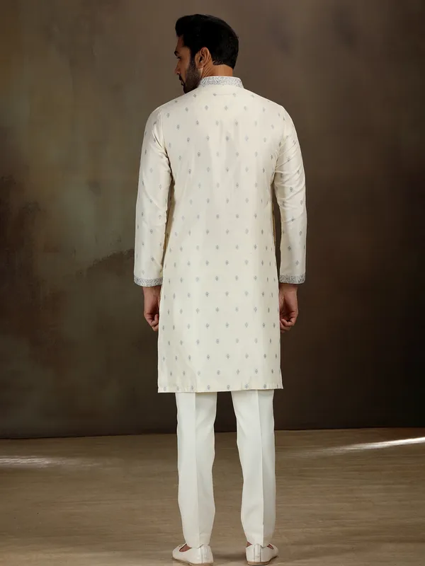 Cream banarasi silk kurta set with grace