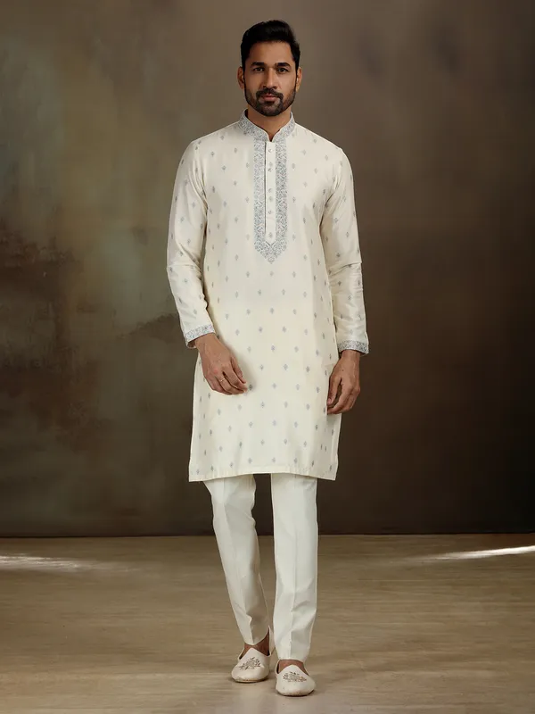 Cream banarasi silk kurta set with grace