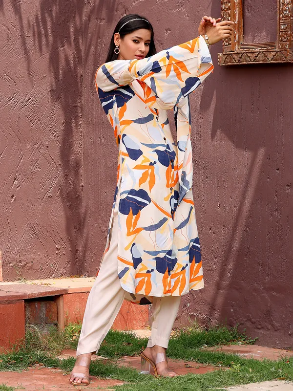 Cream classy silk salwar suit in printed