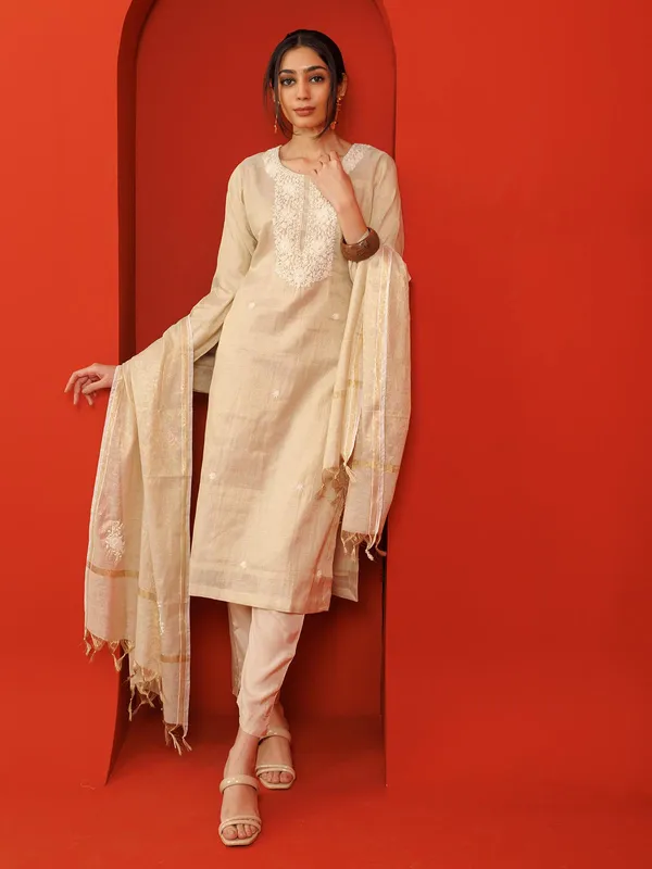 Cream cotton kurti set with tread work