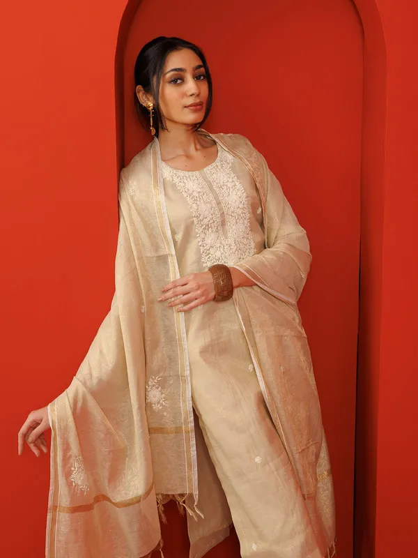 Cream cotton kurti set with tread work