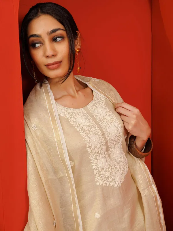 Cream cotton kurti set with tread work
