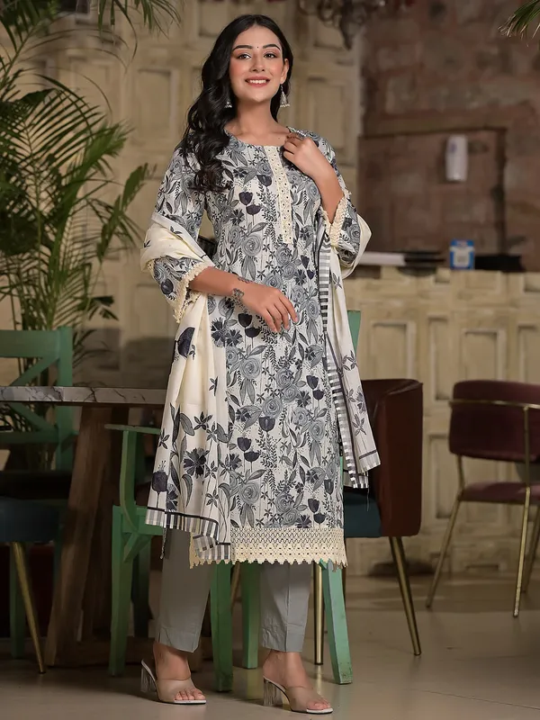 Cream cotton printed kurti set with dupatta