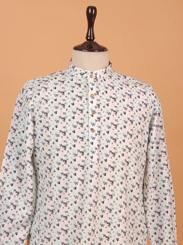 Cream cotton silk kurta set in printed