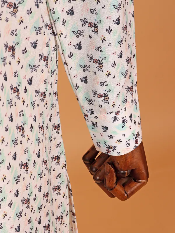 Cream cotton silk kurta set in printed