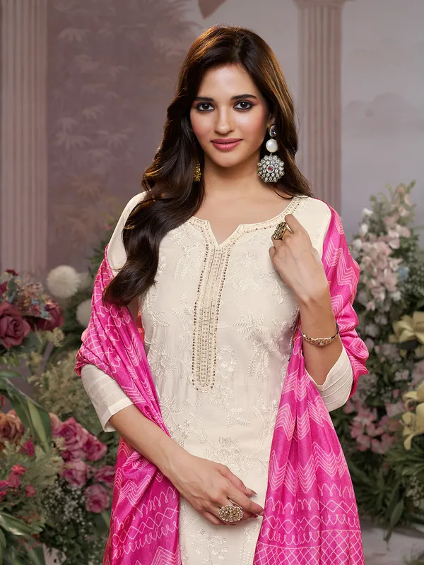 Cream cotton silk kurti set with pink dupatta