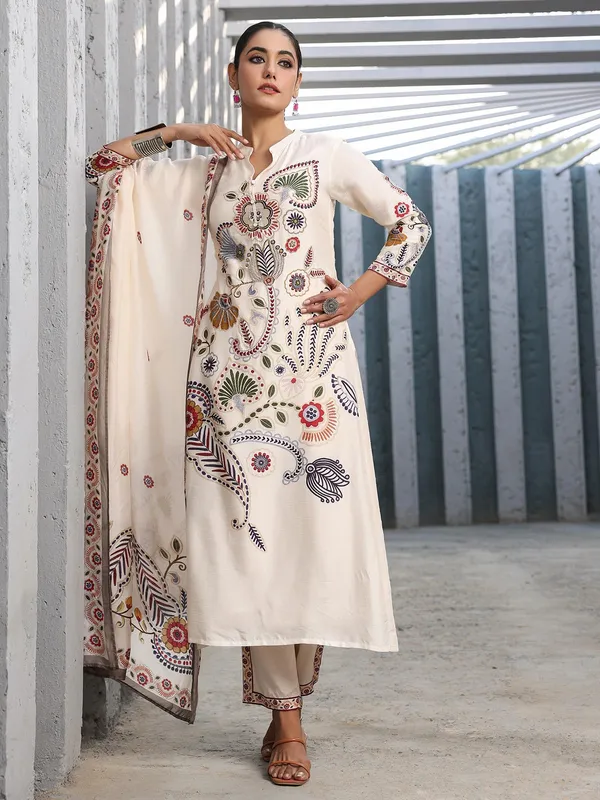 Cream dola silk kurti set with print