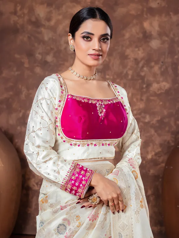 Cream dola silk saree in zari weaving