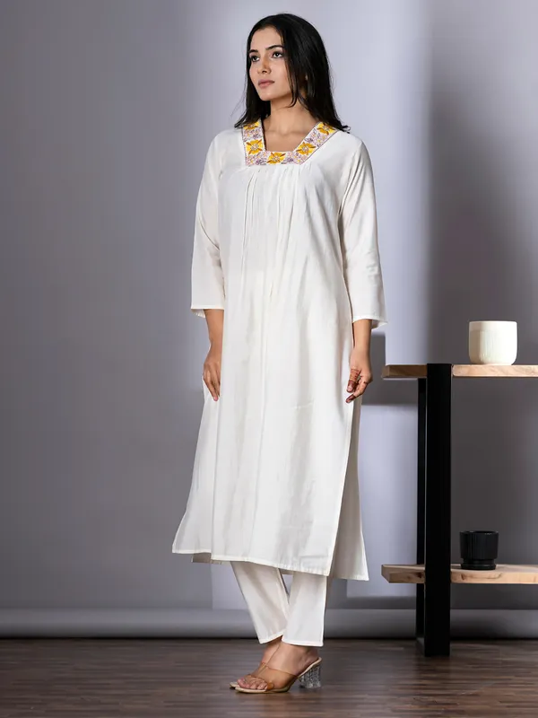 Cream kurti set for women in cotton