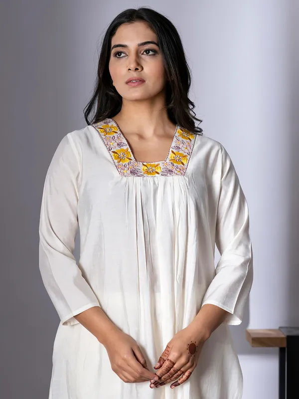 Cream kurti set for women in cotton