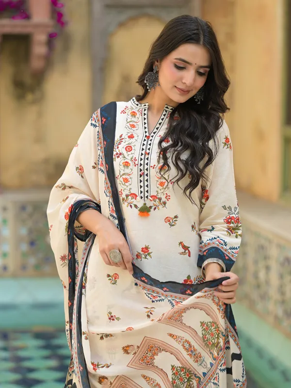 Cream peach silk printed kurti set