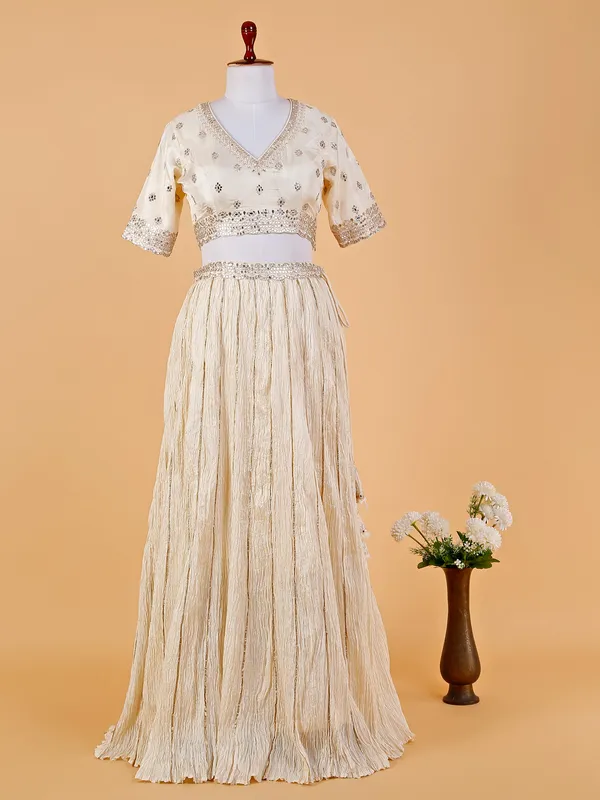 Cream silk lehenga choli with contrast dupatta