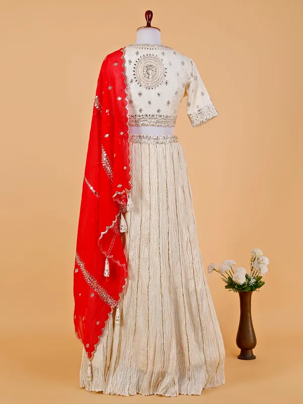 Cream silk lehenga choli with contrast dupatta