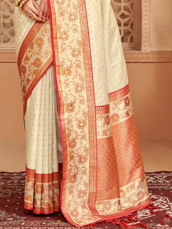 Cream silk saree for festive charm