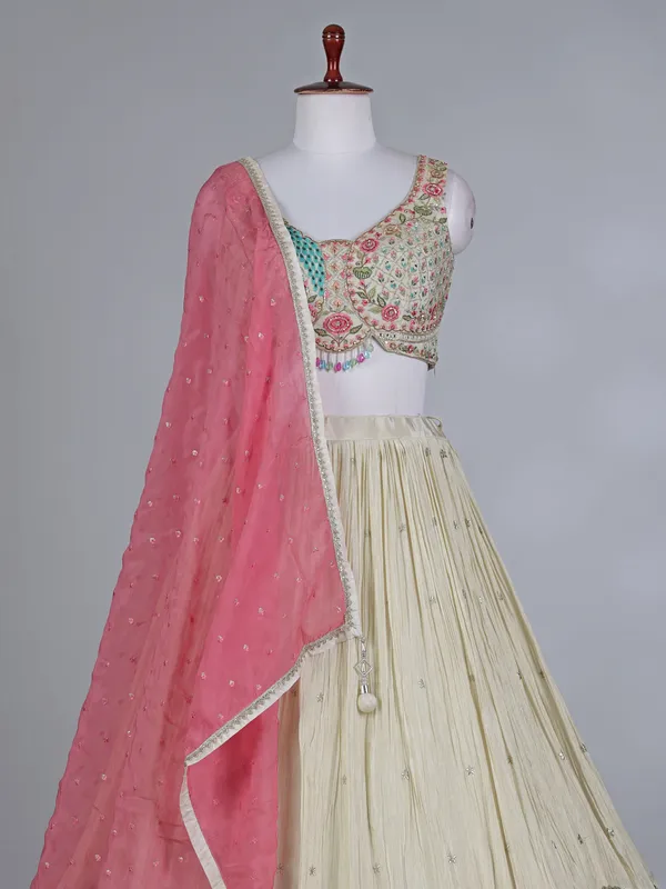 Cream silk sweetheart bridal lehenga choli