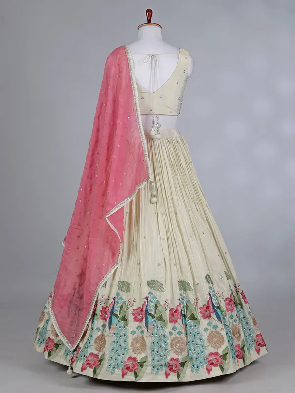 Cream silk sweetheart bridal lehenga choli