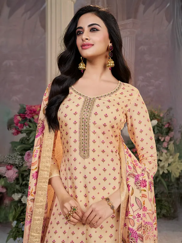 Cream silk U neck printed festive suit