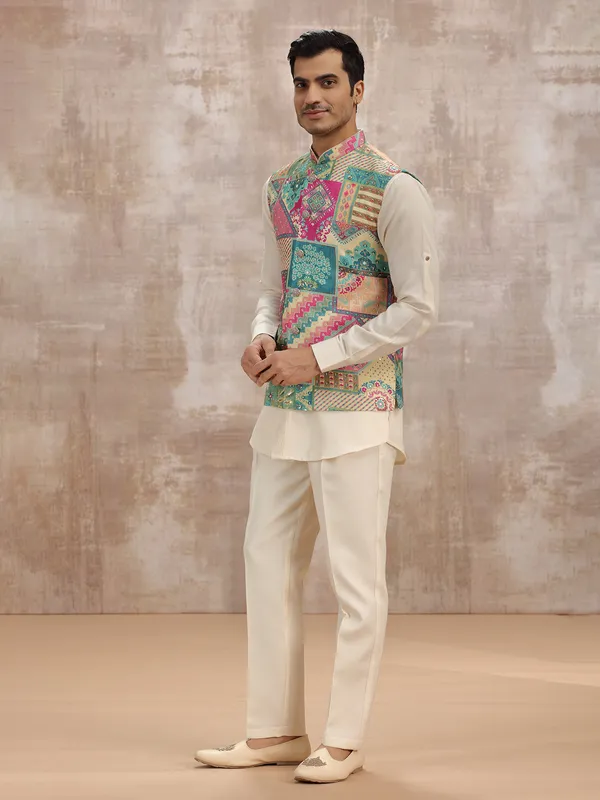 Cream silk waistcoat set with printed design