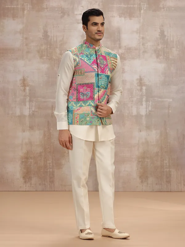 Cream silk waistcoat set with printed design