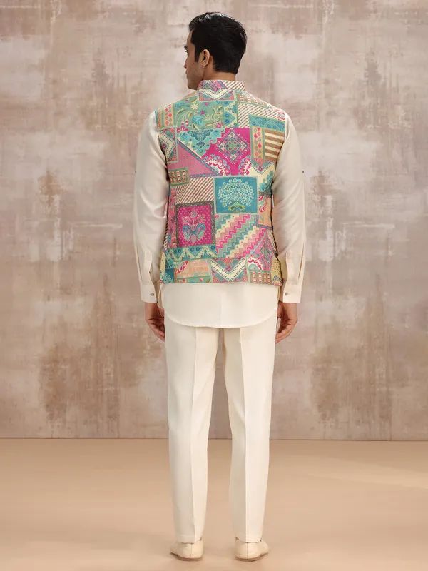 Cream silk waistcoat set with printed design