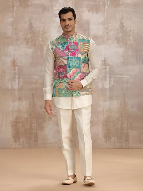 Cream silk waistcoat set with printed design