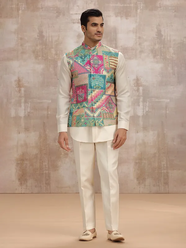 Cream silk waistcoat set with printed design