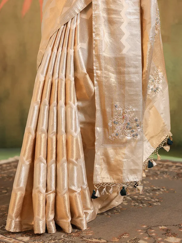 Cream silk wedding wear saree for wedding