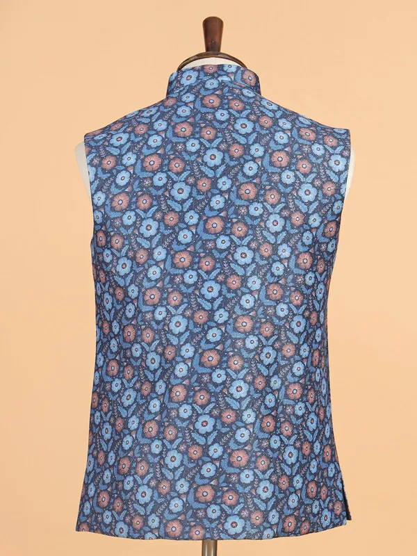 Dark blue zari textured waistcoat for men