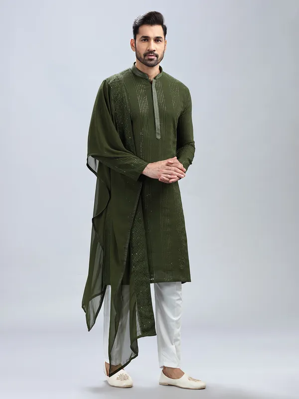 Dark green embroidery kurta set with dupatta for men