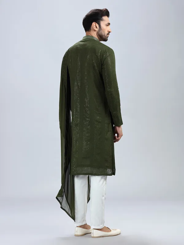 Dark green embroidery kurta set with dupatta for men