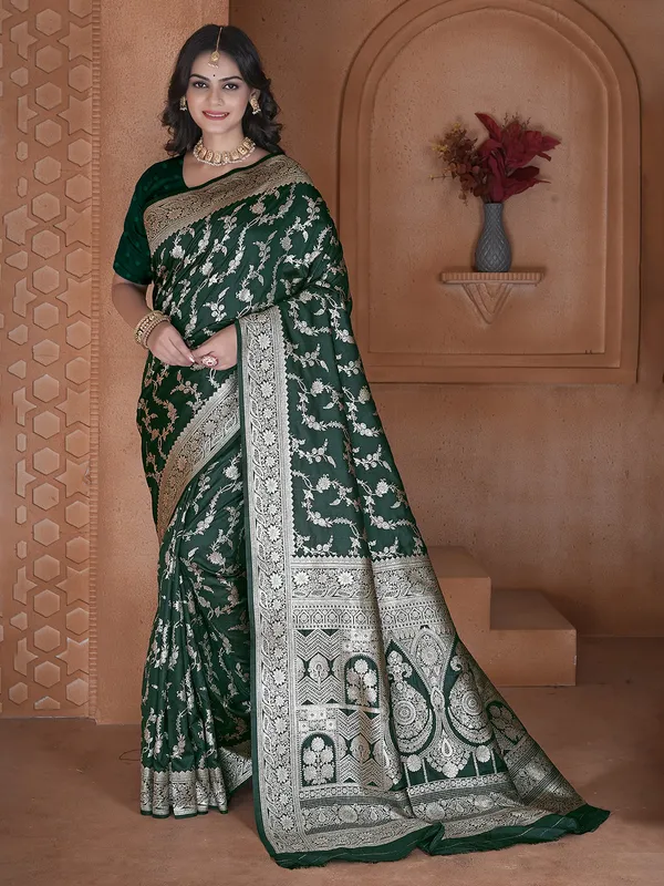 Dark green silk saree for wedding wear
